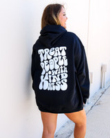 -Black & White Colors
-Smiley Graphic Reads: "TREAT PEOPLE WITH KINDNESS"
-Heavy Blend
-Hood with Drawstring
-Oversized Fit
-Sweatshirt
SC FALL HOOD KINDB ONE SIZE